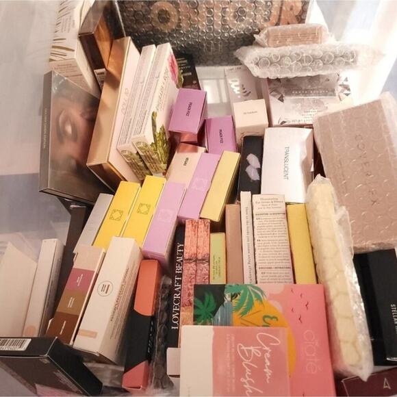 HIGH END SEPHORA ULTA BEAUTY MYSTERY BOX, Makeup Skincare - Picture 16 of 16